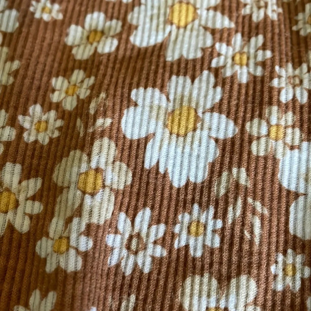 Floral Footsie - Picture 2 of 3
